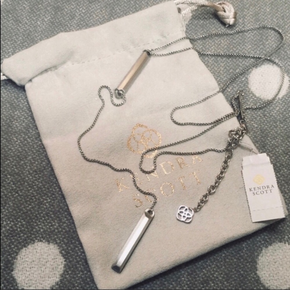 NEW KENDRA SCOTT SHELTON NECKLACE IN SILVER FINAL $